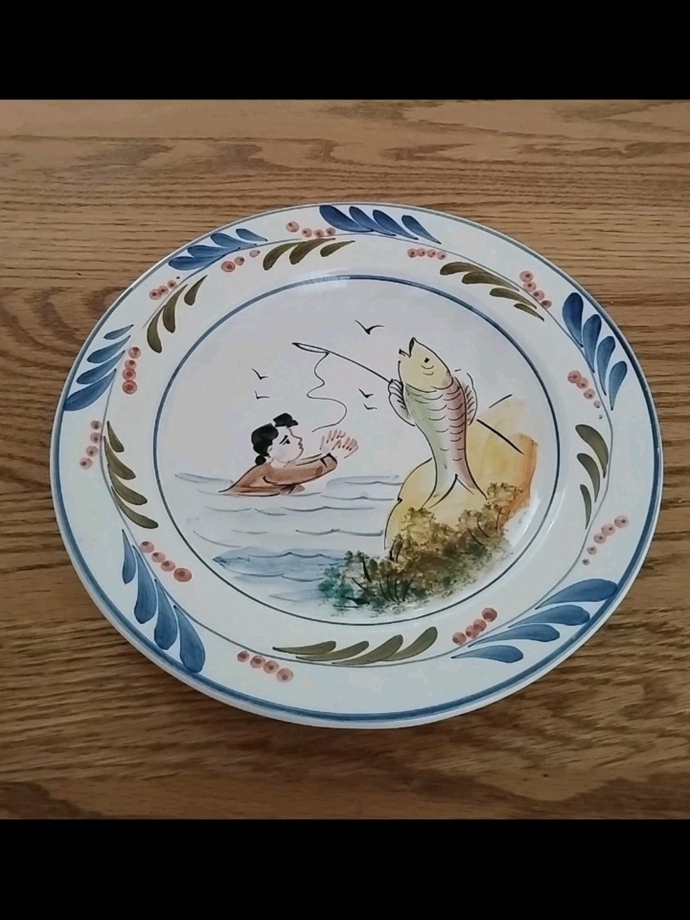 Upside Down World Hand Painted Italian Plate Vietri w/ Fish & Man on the Line,EC